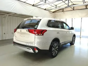 Mitsubishi Outlander 2019 White