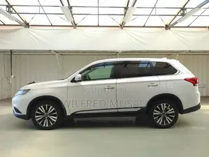 Mitsubishi Outlander 2019 White