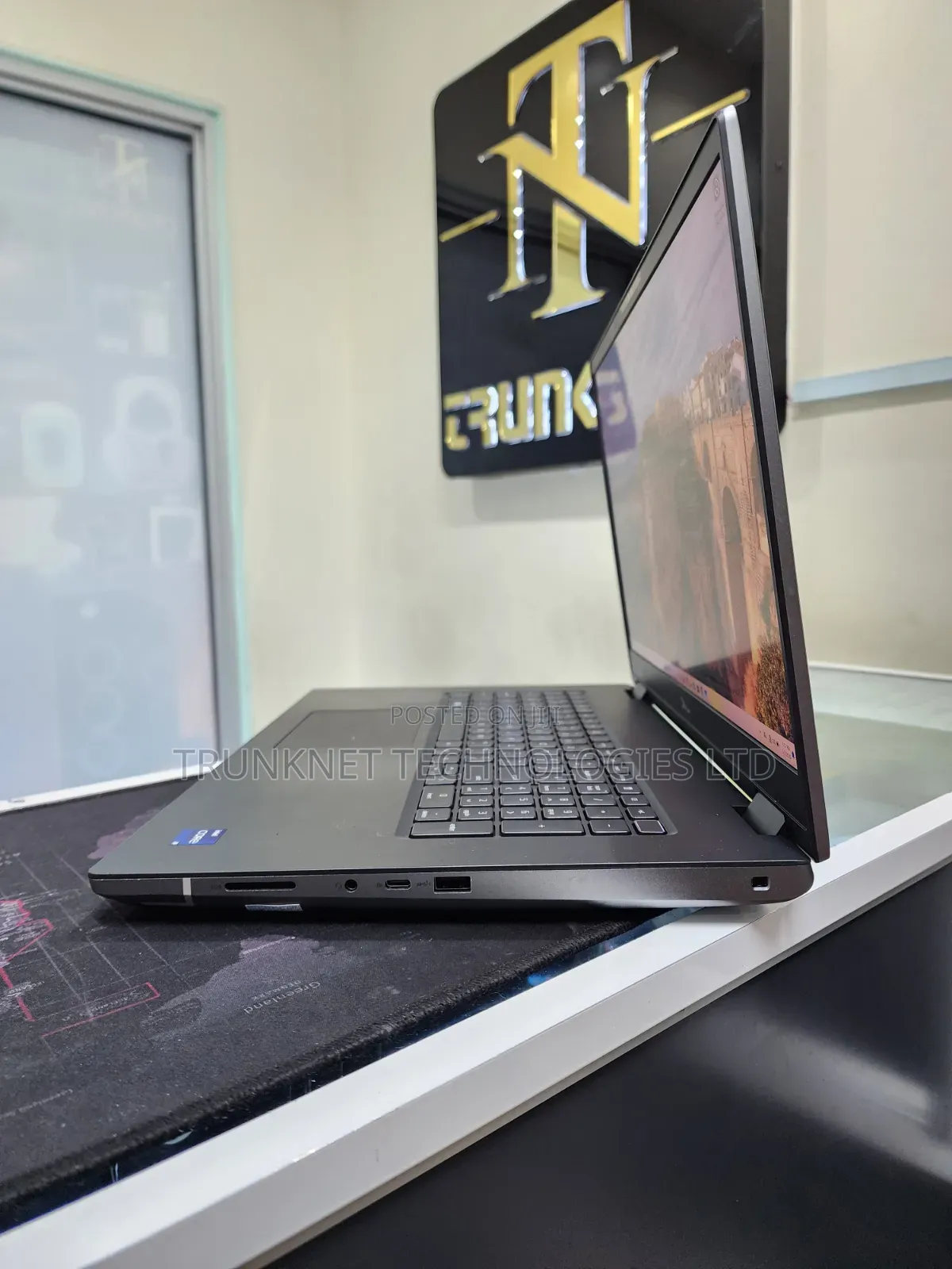 Laptop Dell Precision 7760 64GB Intel Core i9 SSD 512GB
