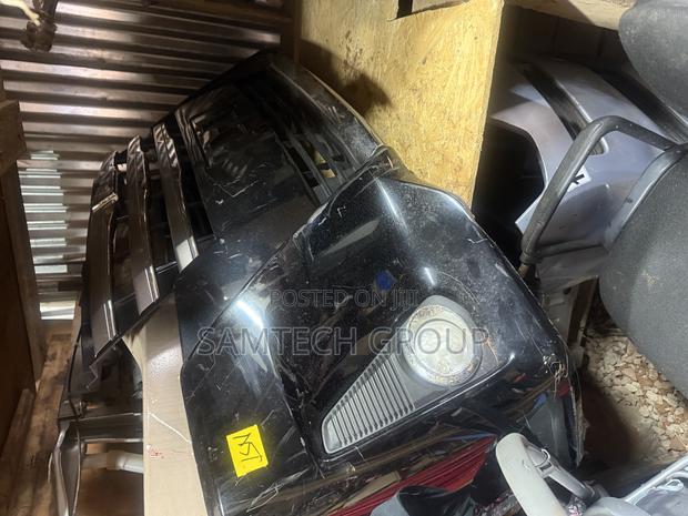 Toyota Noah 2015 Nosecut