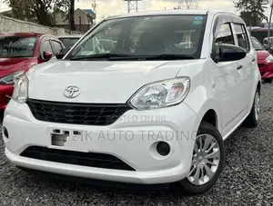 Toyota Passo 2018 White