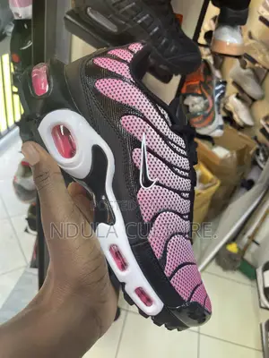 New Design Nike Tn Sneakers