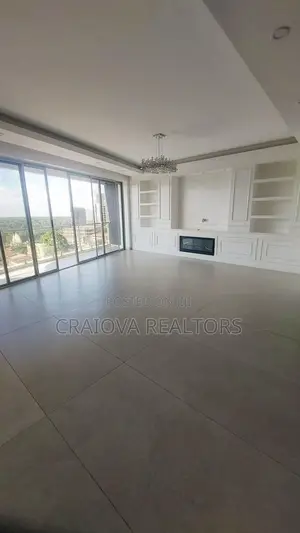 4bdrm Duplex in Spring Valley for rent