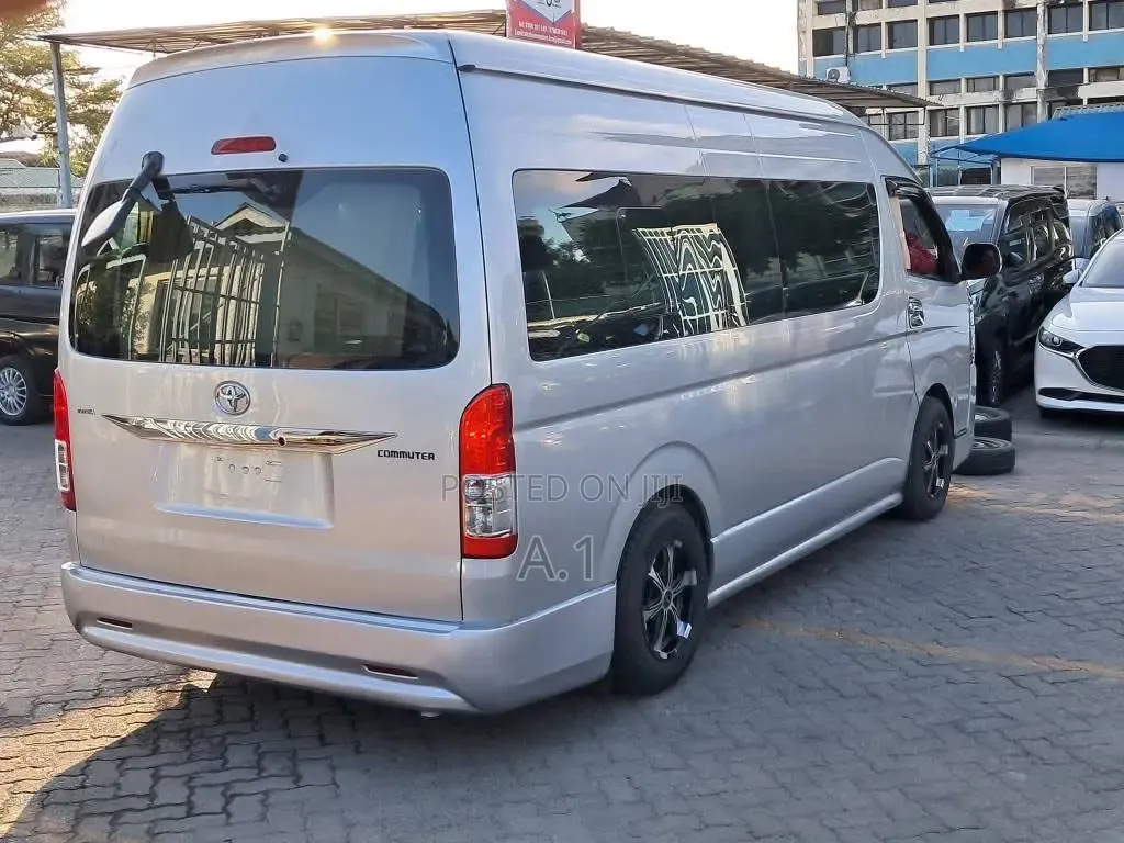 Toyota Granvia 2019 Silver