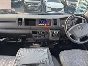 Toyota Granvia 2019 Silver