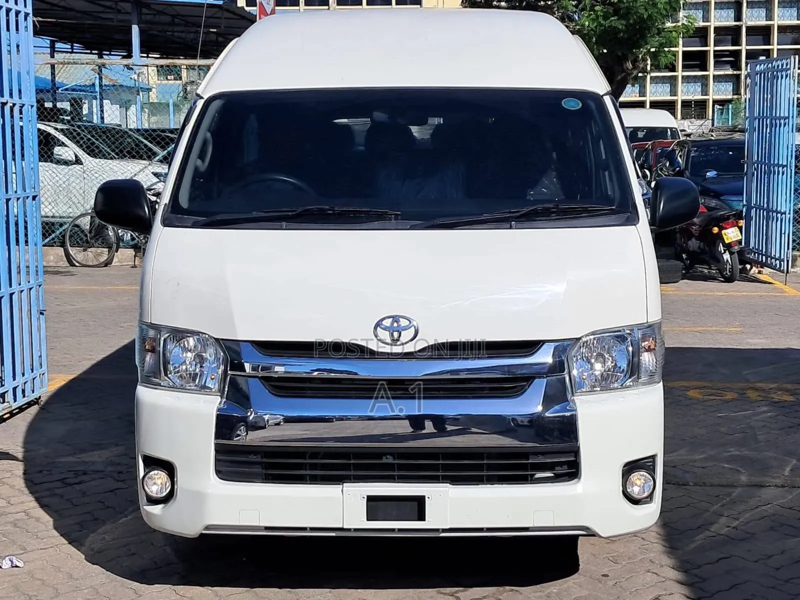 Toyota Granvia 2019 White