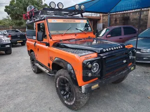 Land Rover Defender 1978 Orange