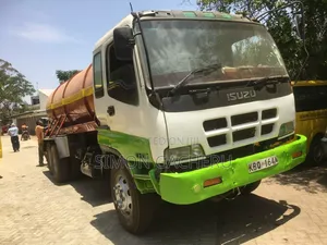 Isuzu Truck 2008 White for Sale