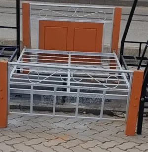 Wood Legged Single Bed for Sell Welcome 4 by 6