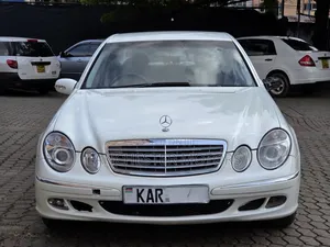 Mercedes-Benz E240 2004 Off white