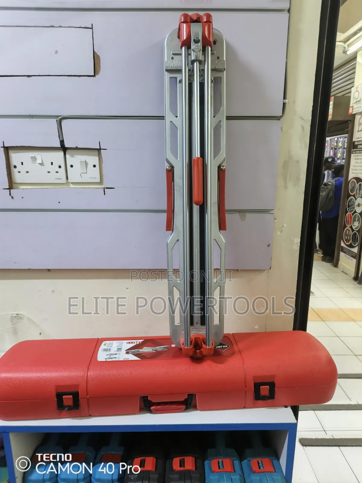 Tile Cutter / Rubi Tile Cutter