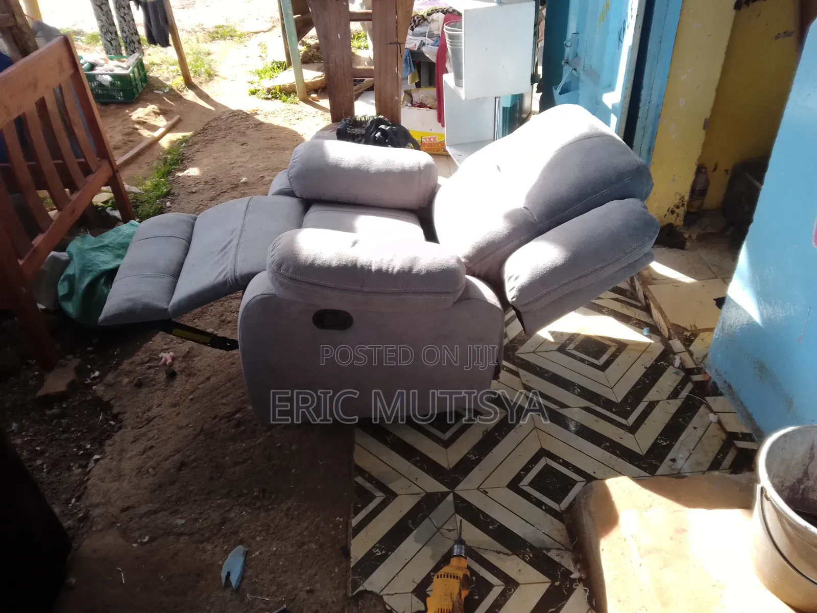 Recliner Refilling and Puffing