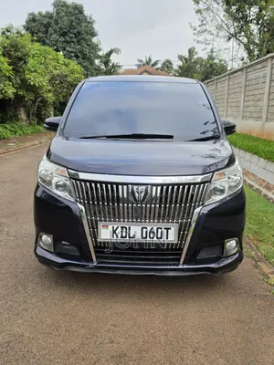 Toyota Esquire 2.0 FWD (8 seater) 2015 Maroon