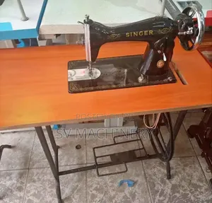 Heavy Duty Singer Sewing Machine With Table