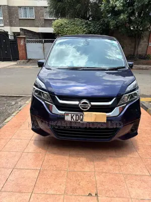 Nissan Serena 2017 Blue