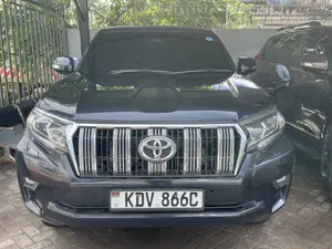 Toyota Land Cruiser Prado 2.8 2018 Green