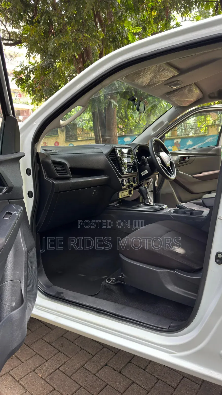Isuzu D-MAX 2024 White