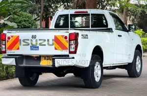 Isuzu D-MAX 2024 White