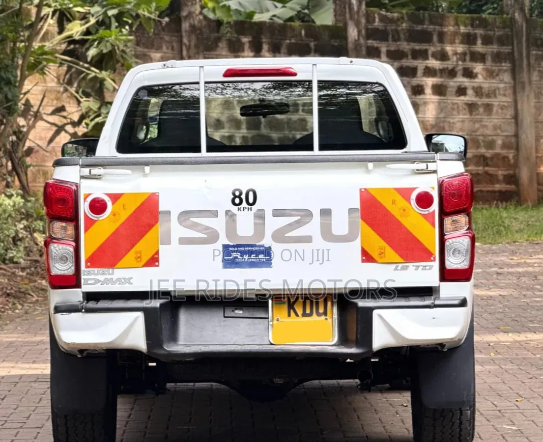 Isuzu D-MAX 2024 White