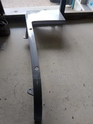 Garnish Panel Finishing Front,Left Hyundai Hd72/65