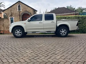 Isuzu D-MAX 2014 White