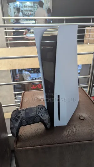 Playstation 5 Standard Edition(Ex-Uk) With Controller