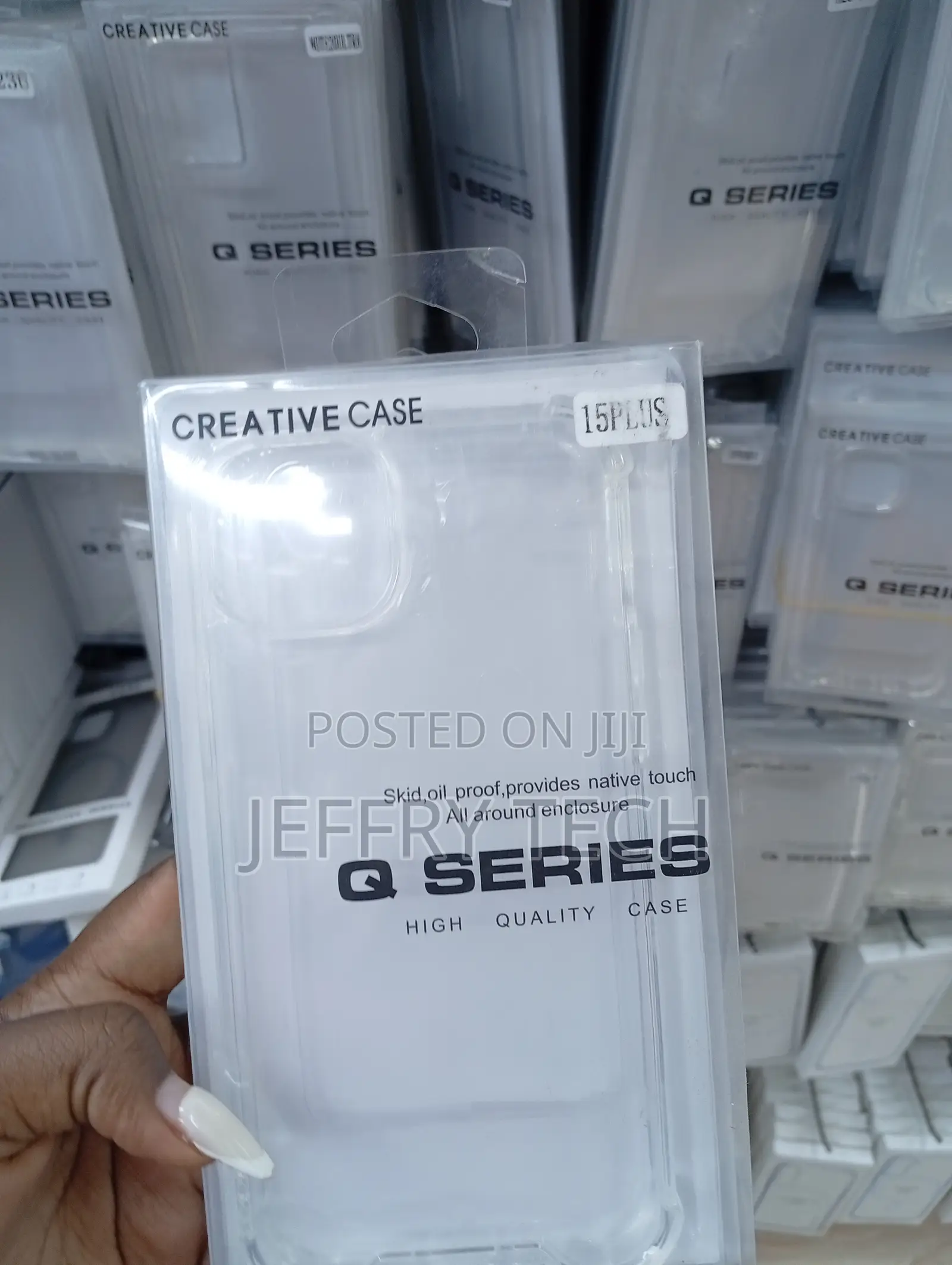 iPhone 15 Plus Completely Transparent Cover