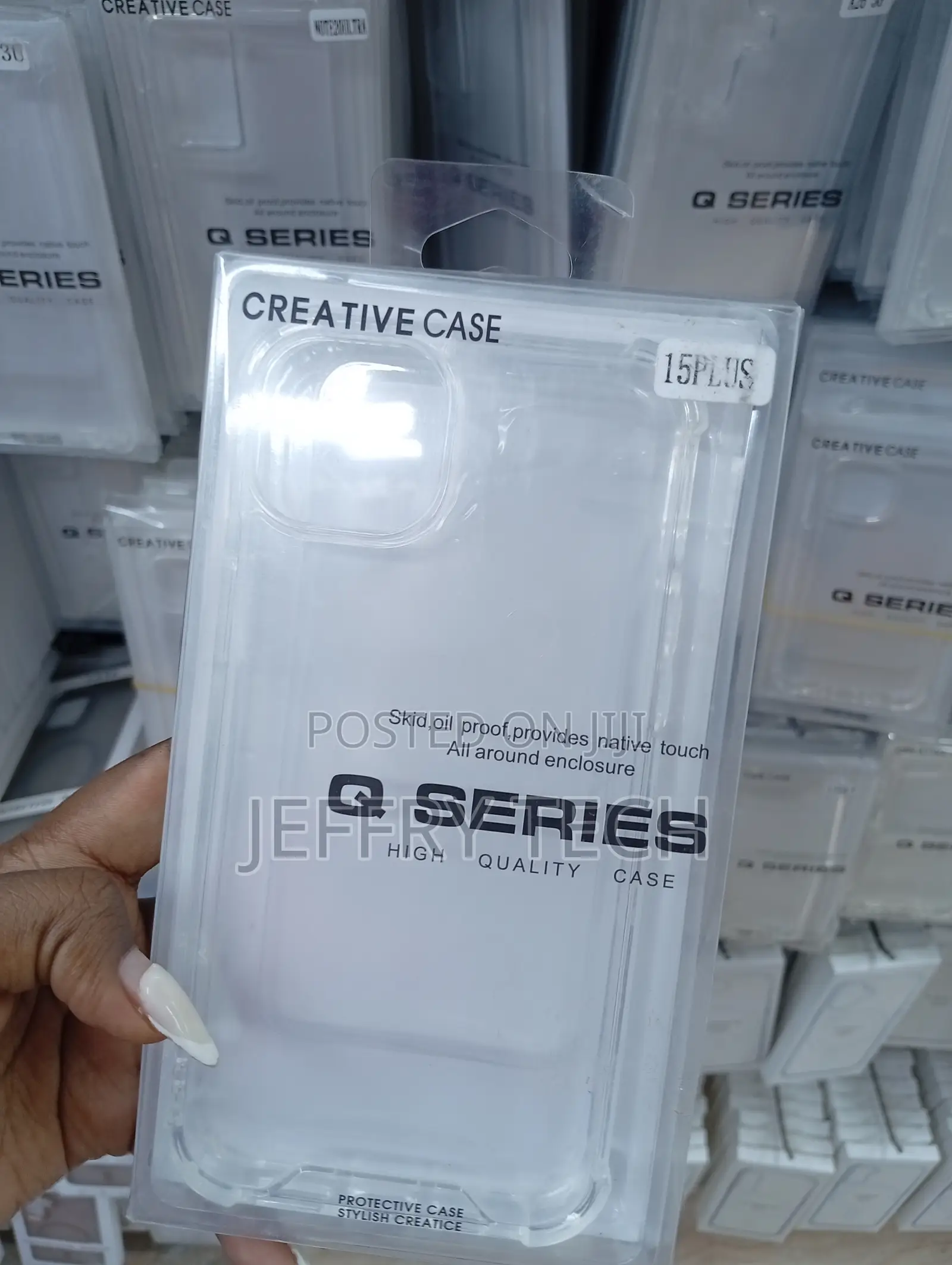 iPhone 15 Plus Completely Transparent Cover
