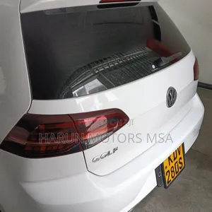 Volkswagen Golf 2018 White