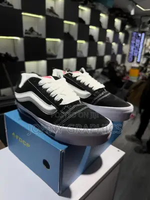 Vans Knu Skool Sneakers - Black/White (All Sizes Available)