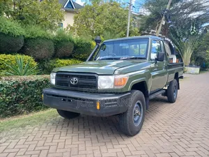 Toyota Land Cruiser 2017 Green