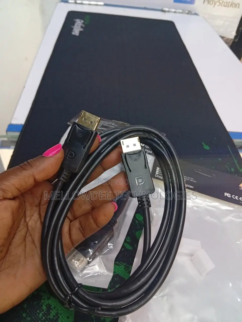 Display to Display Cable