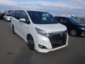 Toyota Esquire 1.8 FWD Hybrid (7 seater) 2019 White