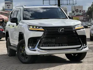 Lexus LX 600 2022 White