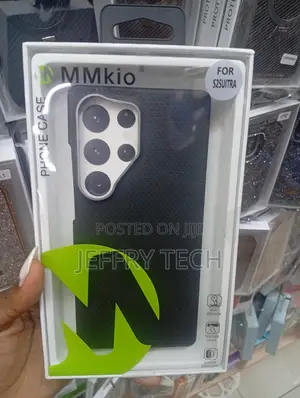 Hanwor Magnetic Carbon Fiber Phone Case for Samsung Galaxy S25 Ultra.