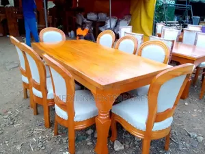 Umbro Vanish 8-Seater Vanish Dinning Table Set