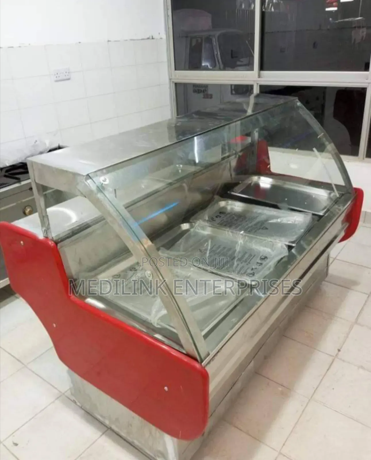 Modern Meat Chillers Display 5ft With Plates