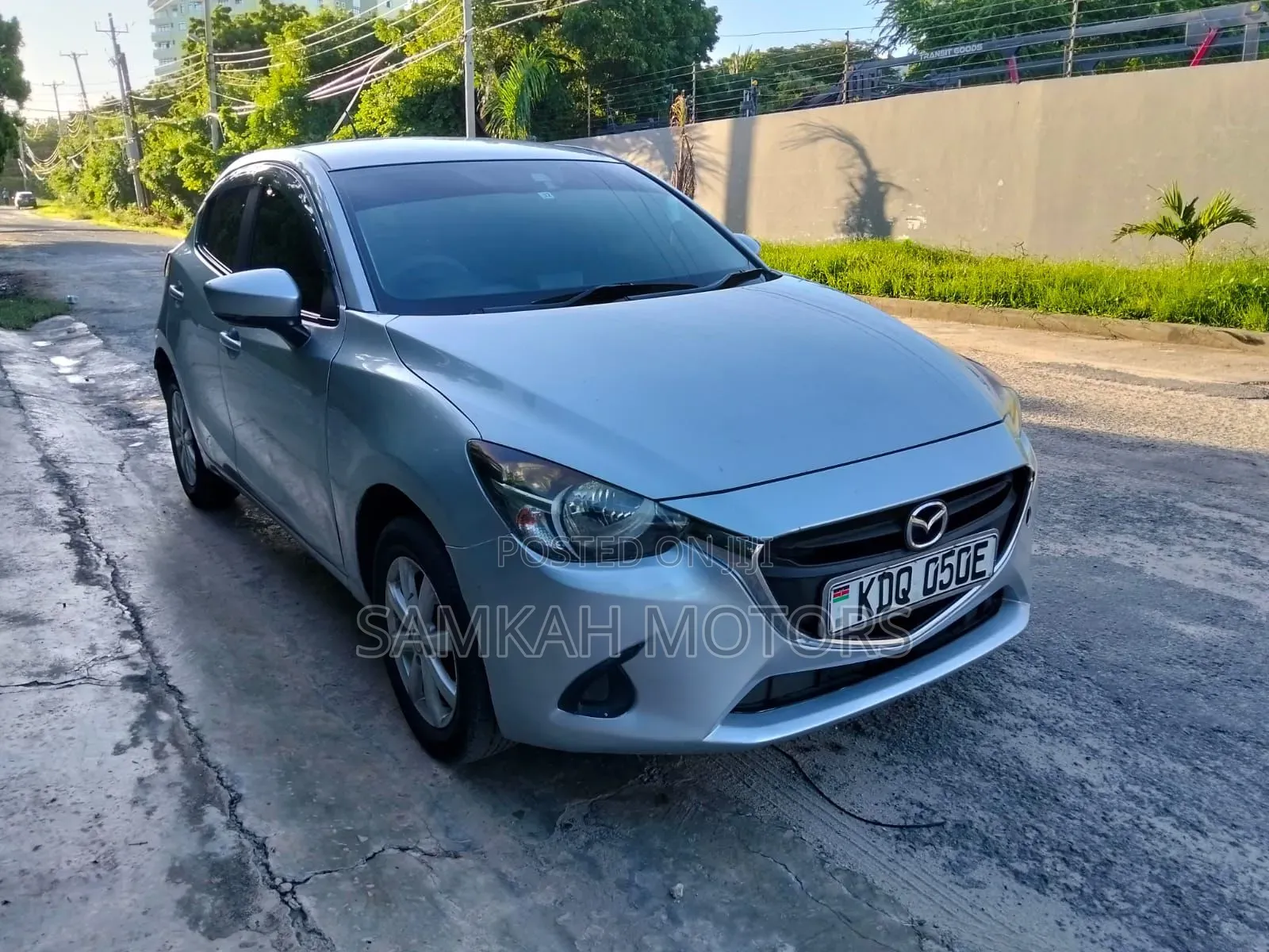 Mazda Demio 2017 Silver