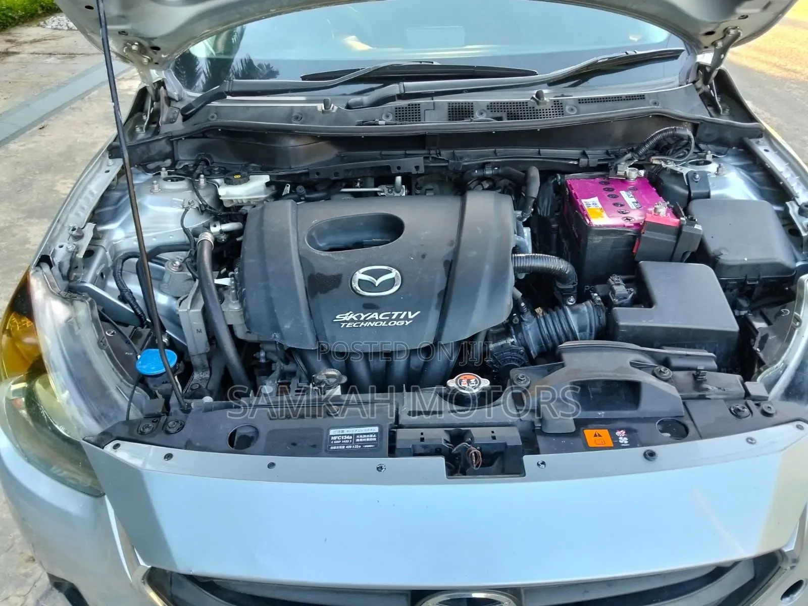 Mazda Demio 2017 Silver