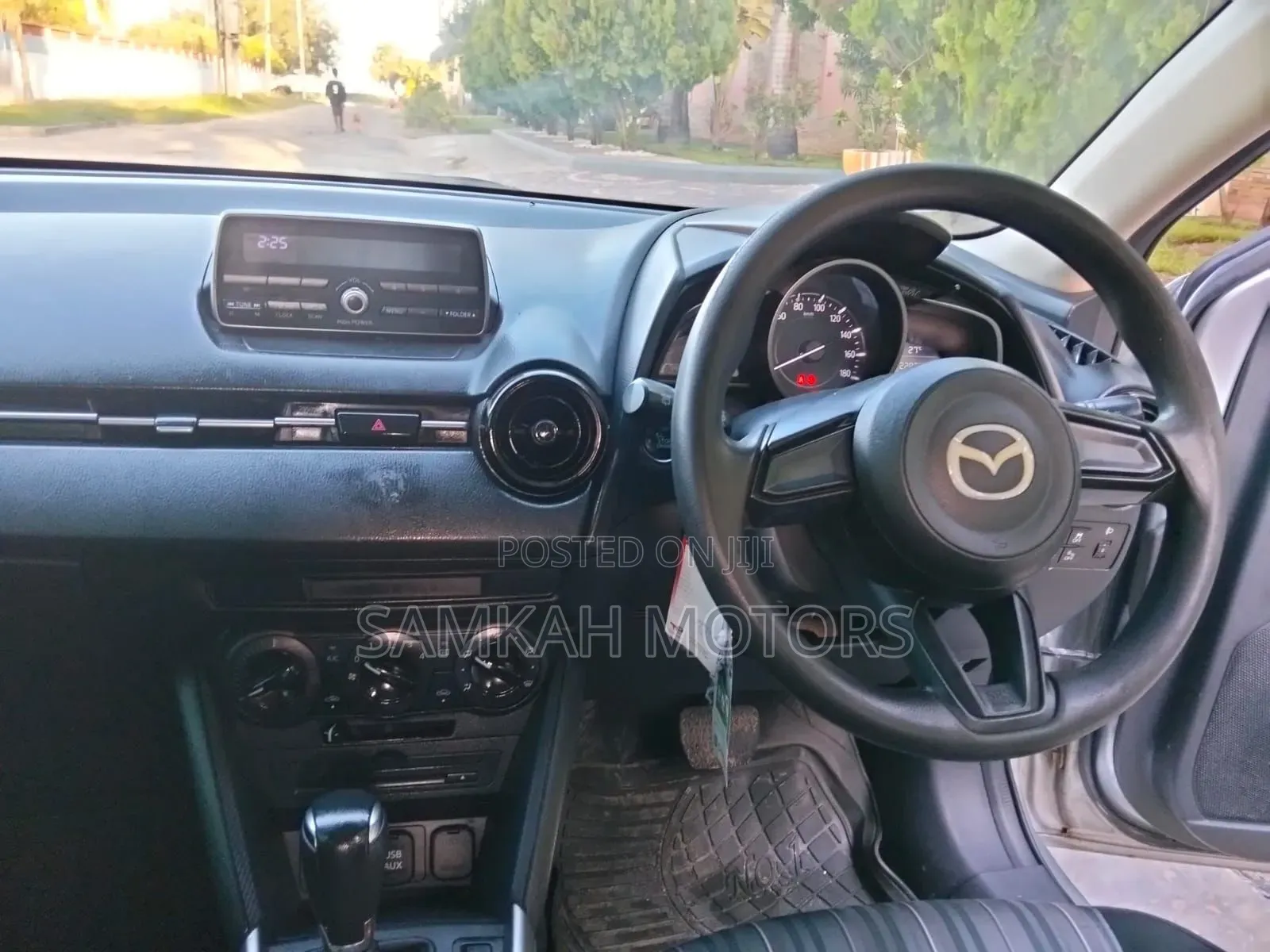 Mazda Demio 2017 Silver