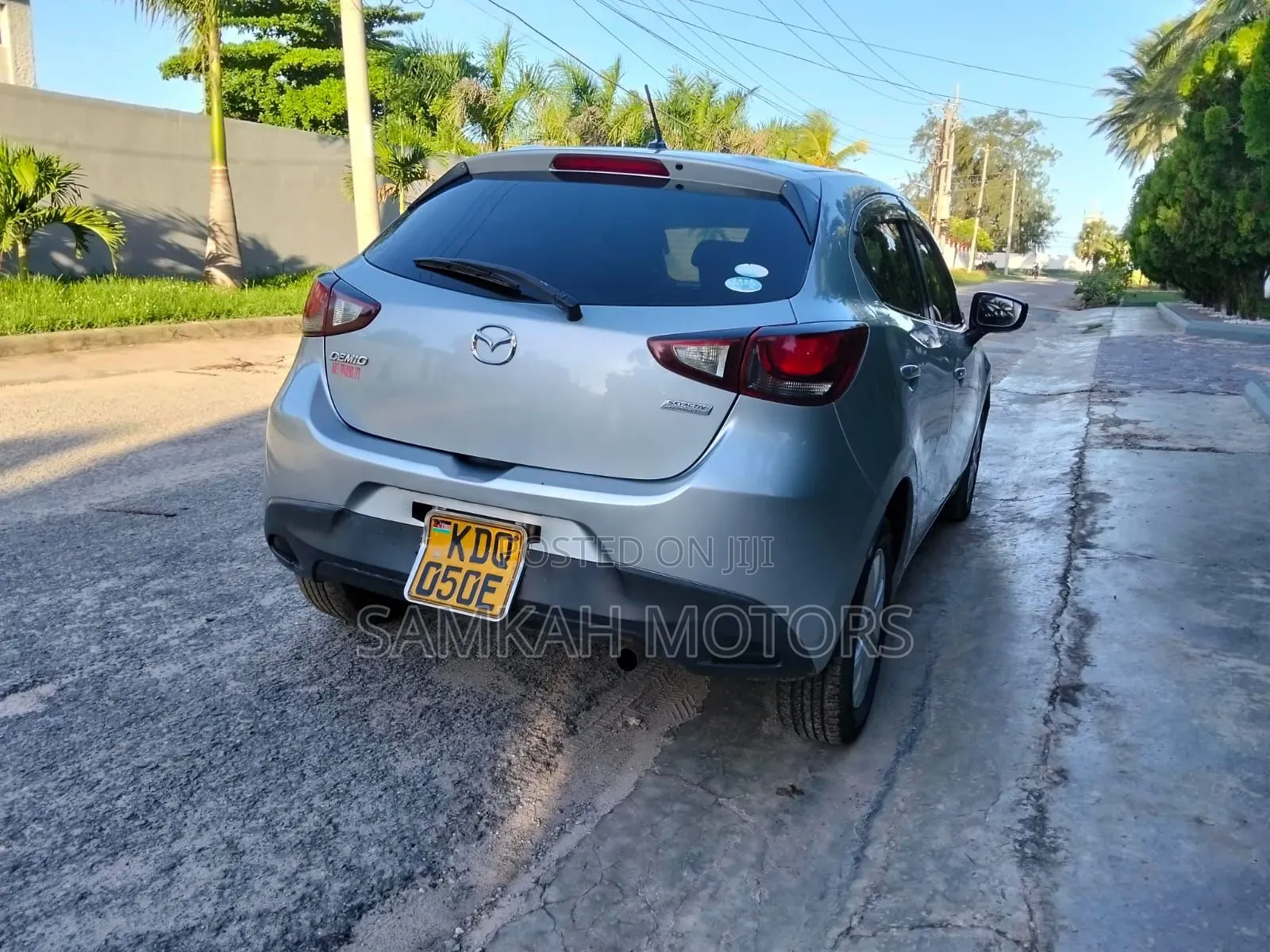 Mazda Demio 2017 Silver