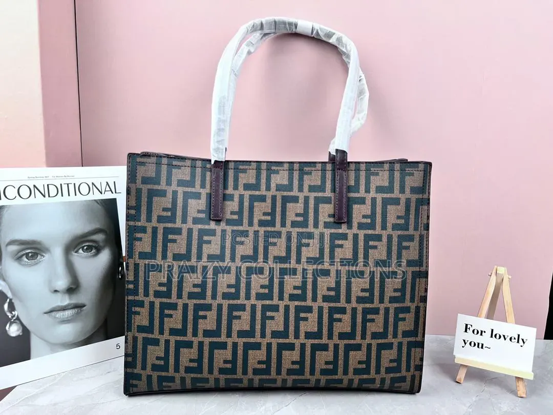 Single Blocked Long Handle Handbag