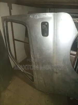 Nissan Caravan Door E25