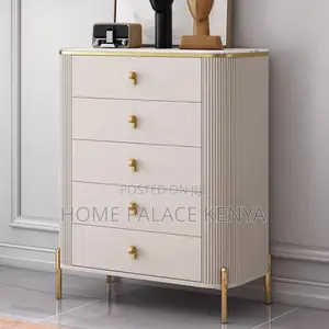 Drawer Chest; 5 Wooden Chest of Drawers