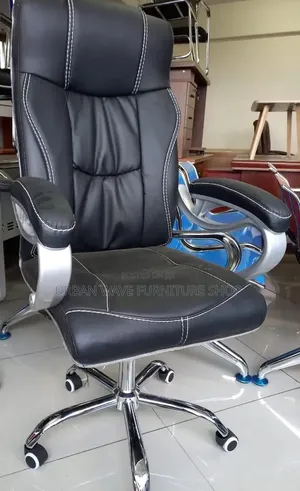 Black Leather Office Heavy Duty Secretary Office Chair