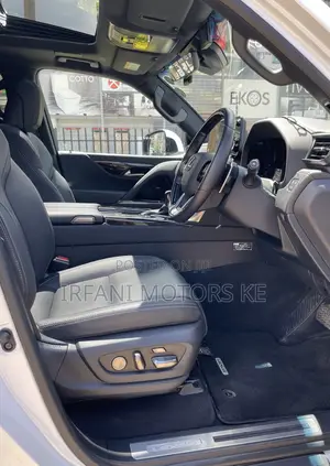 Lexus LX 600 2022 White