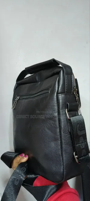 Jeep Compact Everyday Carry Shoulder Bag
Jeep Business Travel Bag