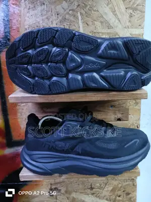 Hoka Bondi Trainers
