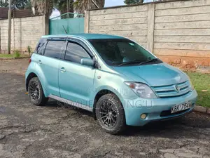 Toyota IST 2003 Blue