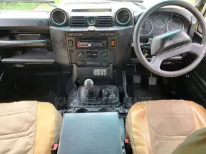 Land Rover Defender 2007